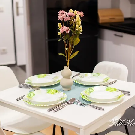 Fullview Deluxe, Free Underground Parking *