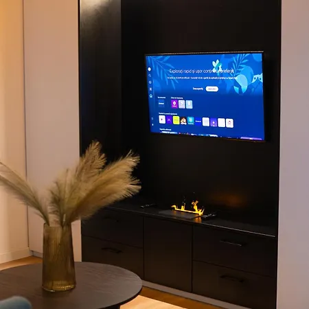 Fullview Deluxe, Free Underground Parking Apartment