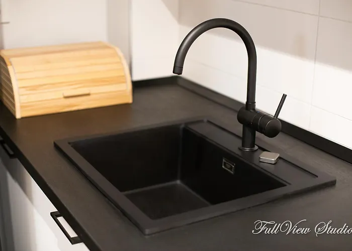 Fullview Deluxe, Free Underground Parking Appartement *