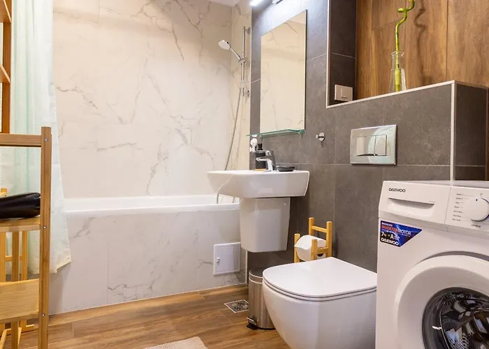 Fullview Deluxe, Free Underground Parking *